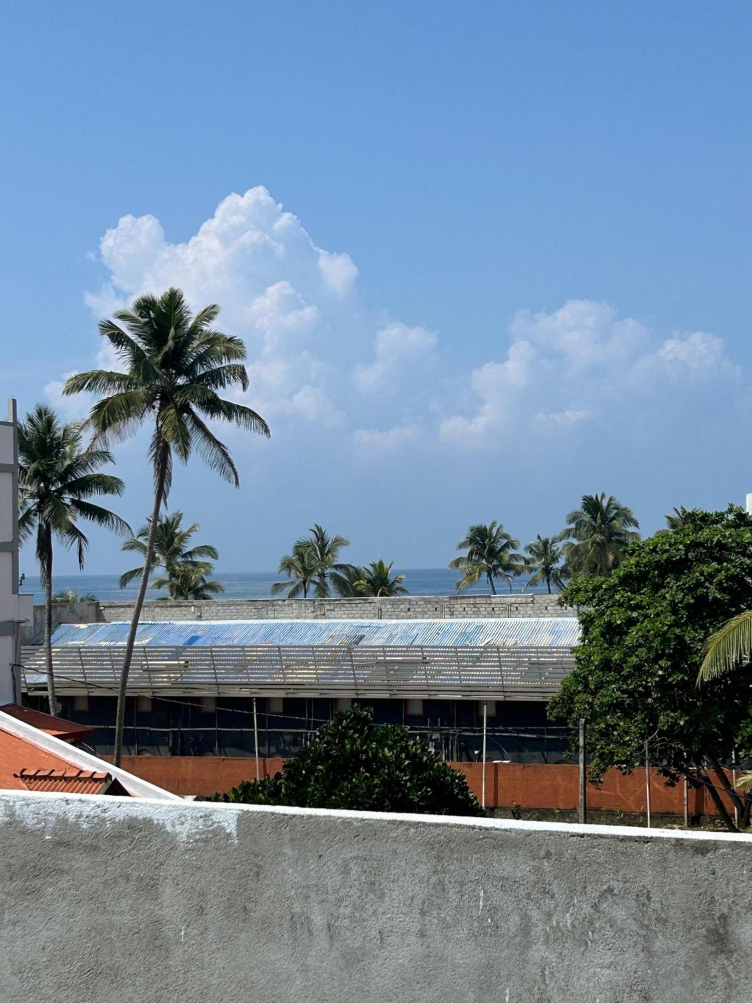 White House & Sea Food Restaurant Hikkaduwa Exterior foto